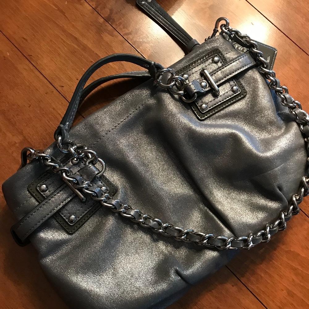 Coach like new silver leather shoulder bag